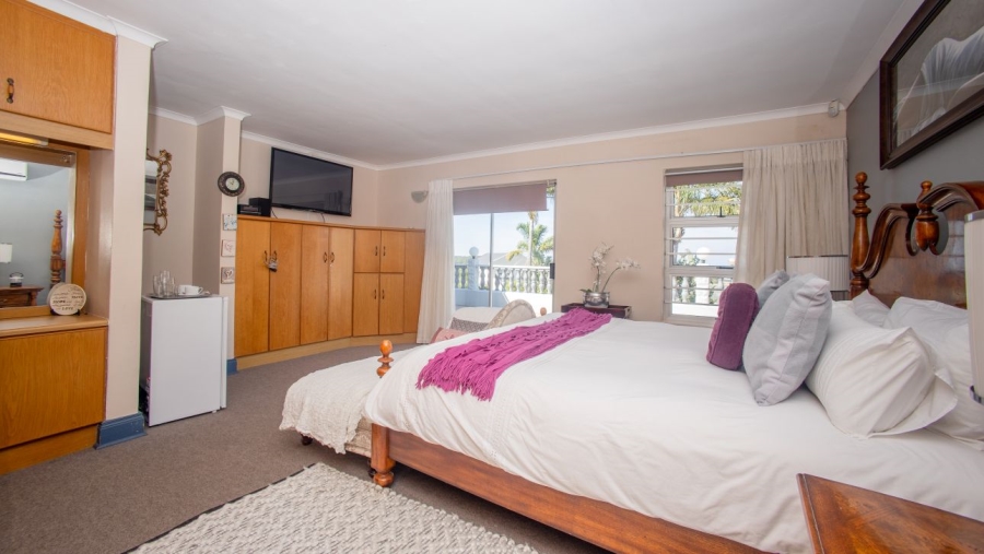 To Let 5 Bedroom Property for Rent in Beacon Bay Eastern Cape
